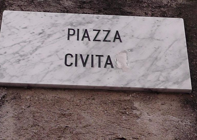 Piazza Civita Targa